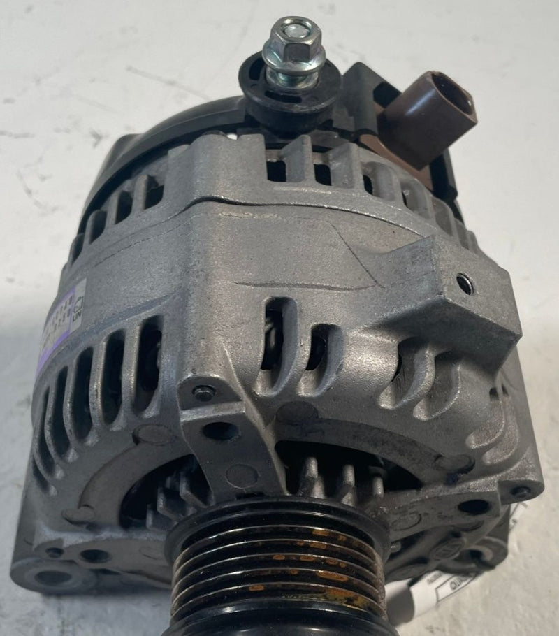 Load image into Gallery viewer, 2019-2023 GENESIS G70 ENGINE ALTERNATOR GENERATOR ASSEMBLY 13.5V 2.5L # 113923
