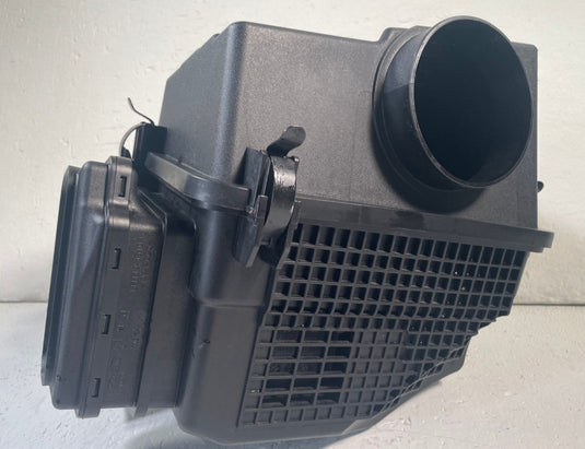 22-23 GENESIS G70 ENGINE AIR INTAKE CLEANER FILTER HOUSING BOX 2.0L