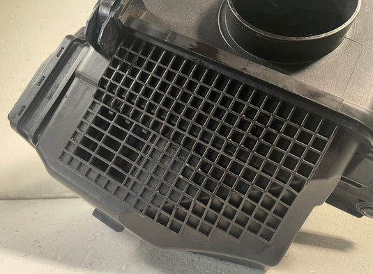 22-23 GENESIS G70 ENGINE AIR INTAKE CLEANER FILTER HOUSING BOX 2.0L