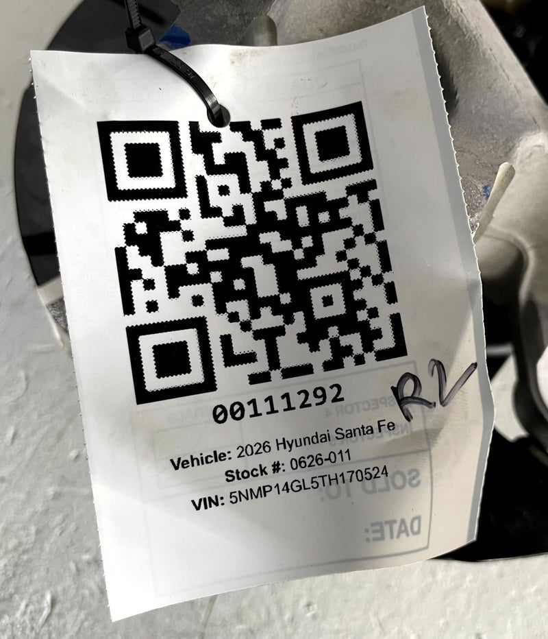Load image into Gallery viewer, 21-26 HYUNDAI SANTA FE FWD REAR LEFT SPINDLE KNUCKLE W/ WHEEL HUB 2.5L # 111292

