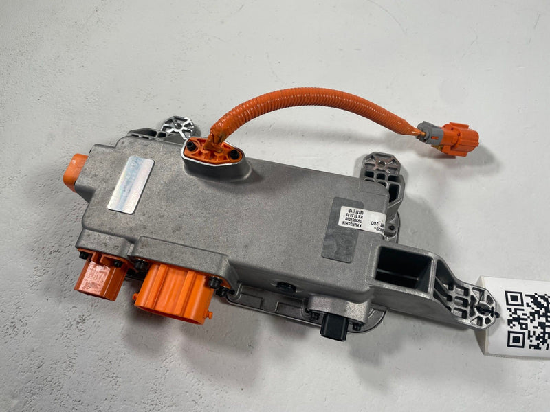 Load image into Gallery viewer, 2025 - 2026 HYUNDAI IONIQ 5 AWD HIGH VOLTAGE JUNCTION BOX CONTROL UNIT # 112561
