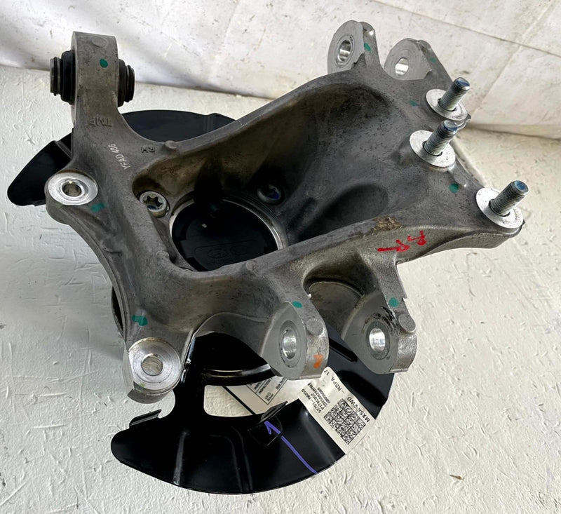 Load image into Gallery viewer, 21-26 HYUNDAI SANTA FE FWD REAR RIGHT SPINDLE KNUCKLE W/ WHEEL HUB 2.5L # 111274
