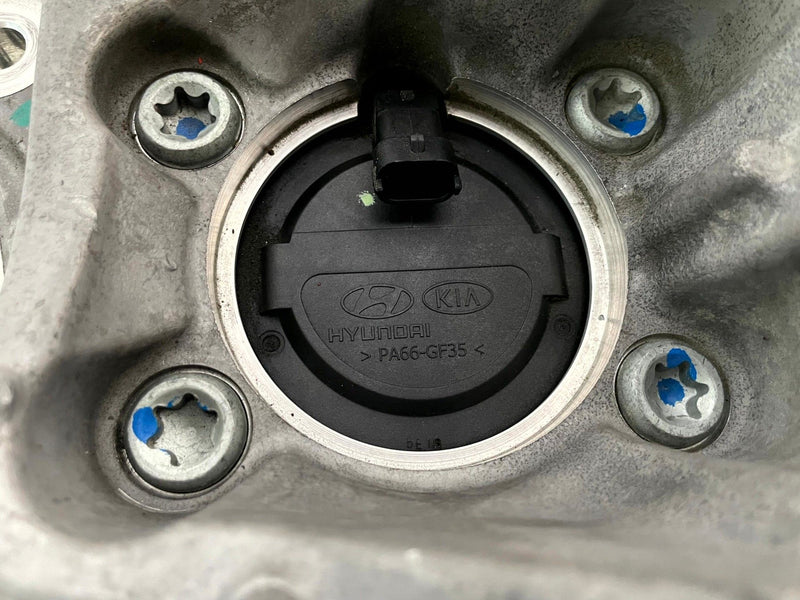 Load image into Gallery viewer, 21-26 HYUNDAI SANTA FE FWD REAR RIGHT SPINDLE KNUCKLE W/ WHEEL HUB 2.5L # 111274
