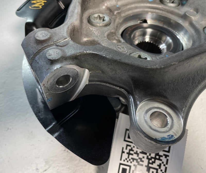 Load image into Gallery viewer, 2021-2025 HYUNDAI SANTA FE FRONT LEFT SIDE SPINDLE KNUCKLE W/BEARING HUB #106932
