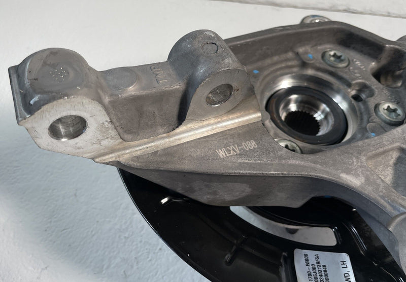 Load image into Gallery viewer, 2021-2025 HYUNDAI SANTA FE FRONT LEFT SIDE SPINDLE KNUCKLE W/BEARING HUB #106932
