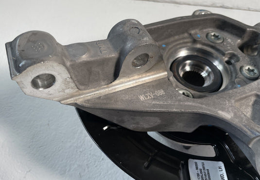 2021-2025 HYUNDAI SANTA FE FRONT LEFT SIDE SPINDLE KNUCKLE W/BEARING HUB