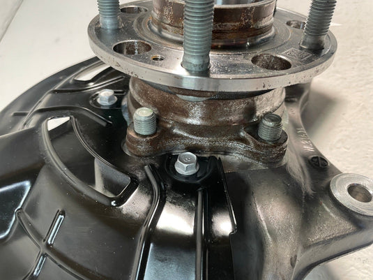2021-2025 HYUNDAI SANTA FE FRONT LEFT SIDE SPINDLE KNUCKLE W/BEARING HUB