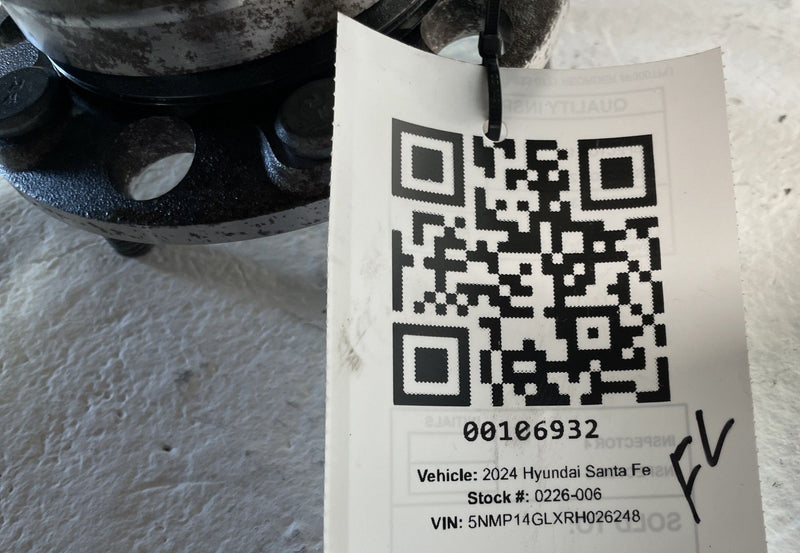 Load image into Gallery viewer, 2021-2025 HYUNDAI SANTA FE FRONT LEFT SIDE SPINDLE KNUCKLE W/BEARING HUB #106932
