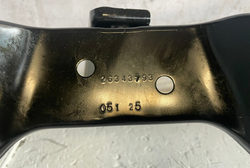 Load image into Gallery viewer, 25-26 CHEVROLET EQUINOX FRONT BUMPER UPPER SUPPORT MOUNT BRACKET 1.5L #111379
