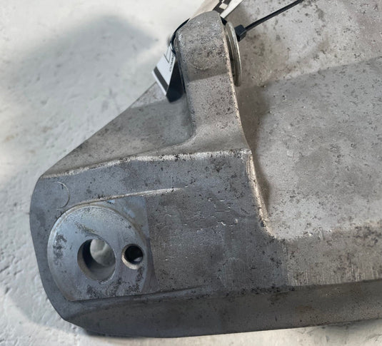 2019-2023 GENESIS G70 AWD FRONT RIGHT SIDE ENGINE MOUNT SUPPORT BRACKET