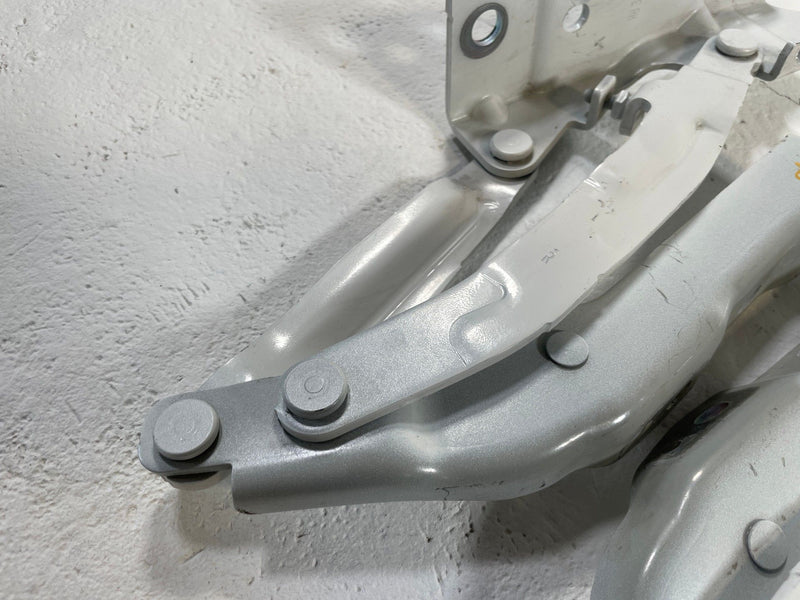Load image into Gallery viewer, 2023-2025 HYUNDAI IONIQ 6 TRUNK DECK LID LEFT &amp; RIGHT HINGE SUPPORT # 109814
