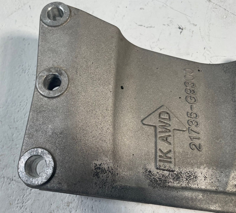 Load image into Gallery viewer, 2019-2026 GENESIS G70 AWD TRANSMISSION CROSSMEMBER MOUNT 21735G9300 # 113898
