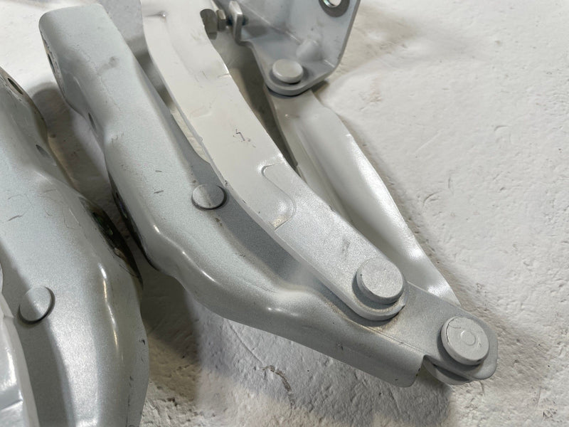 Load image into Gallery viewer, 2023-2025 HYUNDAI IONIQ 6 TRUNK DECK LID LEFT &amp; RIGHT HINGE SUPPORT # 109814
