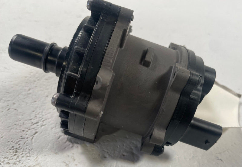 Load image into Gallery viewer, 2025-2026 HYUNDAI IONIQ 5 ENGINE MOTOR AUXILIARY WATER COOLANT PUMP # 112566
