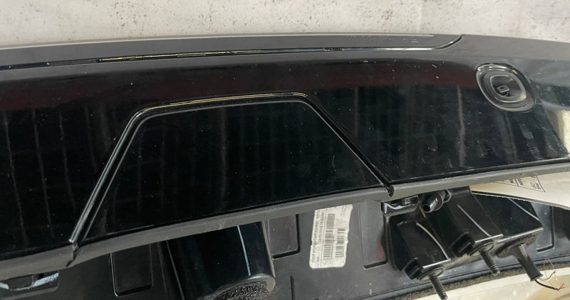 Load image into Gallery viewer, 2025-2026 CHEVROLET EQUINOX TAILGATE BACK DOOR ROOF SPOILER &amp; LIGHT LAMP #111389
