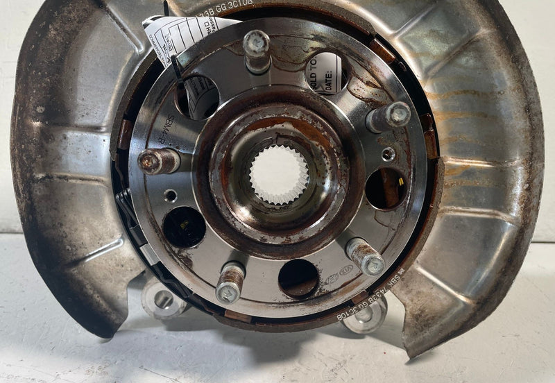 Load image into Gallery viewer, 2019 - 2023 GENESIS G70 REAR RIGHT PASSENGER SIDE SPINDLE KNUCKLE W/ HUB #113902
