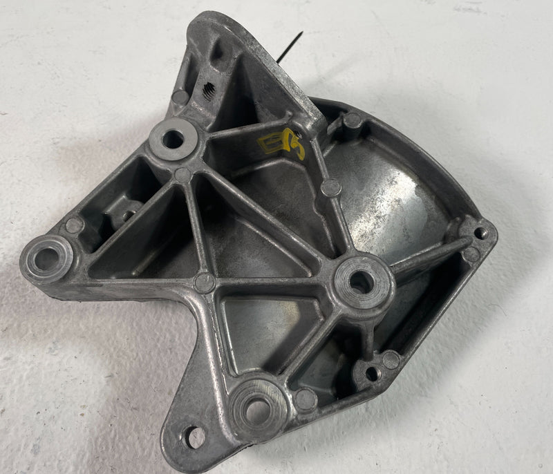 Load image into Gallery viewer, 23-25 HONDA PILOT A/C AIR CONDITIONING COMPRESSOR MOUNT SUPPORT BRACKET # 105825
