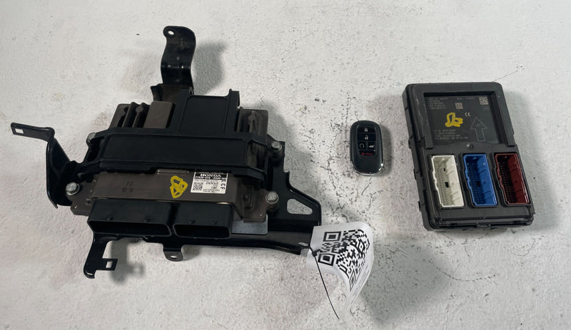 Load image into Gallery viewer, 23-24 HONDA PILOT AWD ENGINE &amp; BODY CONTROL MODULE ECM BCM W/KEY FOB 3.0L 105786

