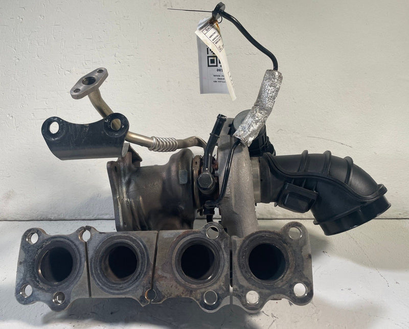 Load image into Gallery viewer, 2021 - 2023 GENESIS G70 ENGINE EXHAUST MANIFOLD TURBOCHARGER 2.0L # 113924
