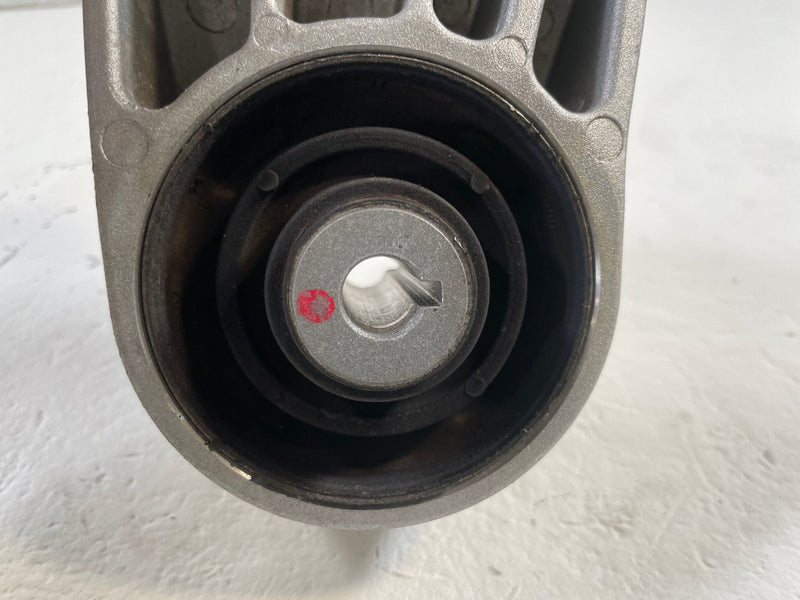 Load image into Gallery viewer, 22-25 HYUNDAI IONIQ 5 6 REAR RIGHT ENGINE MOTOR SUPPORT MOUNT BRACKET # 109823
