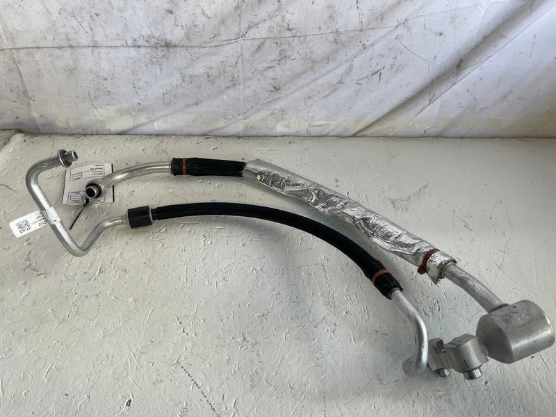 Load image into Gallery viewer, 25-26 CHEVROLET EQUINOX AC AIR CONDITIONING DISCHARGE &amp; SUCTION PIPE LINE 111375
