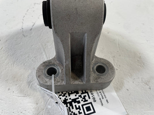 22-25 HYUNDAI IONIQ 5 6 FRONT RIGHT SUSPENSION MOUNT SUPPORT BRACKET