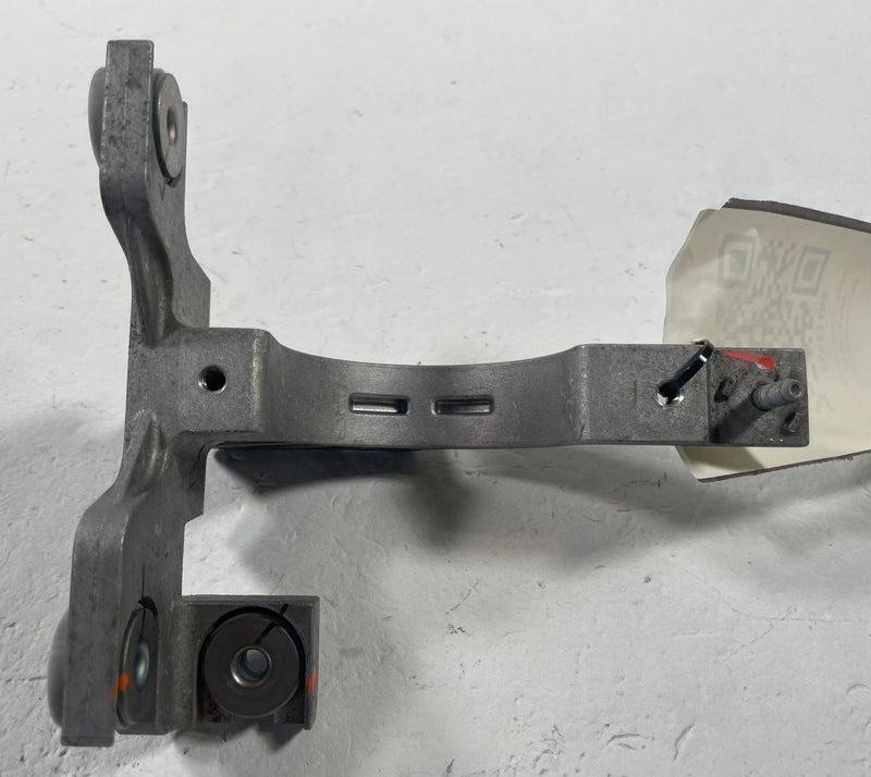 Load image into Gallery viewer, 2025 HYUNDAI IONIQ 5 ELECTRIC COOLANT COOLING WATER PUMP BRACKET # 112552
