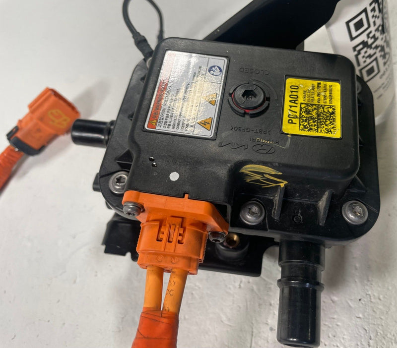 Load image into Gallery viewer, 2025-2026 HYUNDAI IONIQ 5 HVAC WATER COOLANT ELECTRIC HEATER 375W2-XA010 #112540
