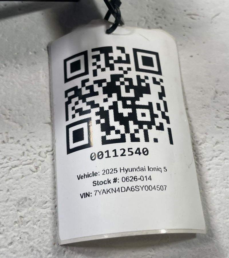 Load image into Gallery viewer, 2025-2026 HYUNDAI IONIQ 5 HVAC WATER COOLANT ELECTRIC HEATER 375W2-XA010 #112540
