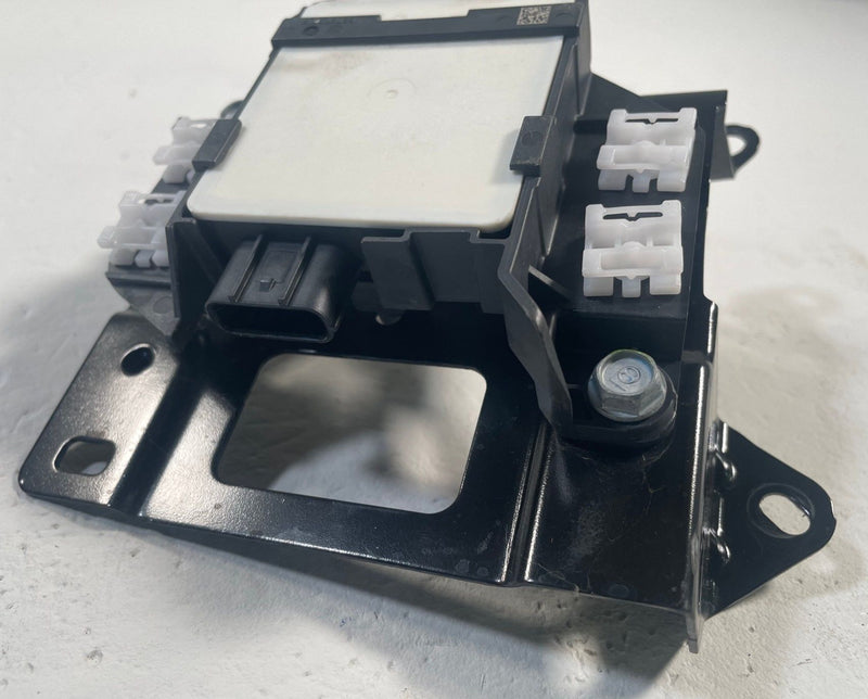 Load image into Gallery viewer, 2025-2026 ACURA ADX REAR RIGHT BLIND SPOT RADAR SENSOR MODULE W/BRACKET # 113965
