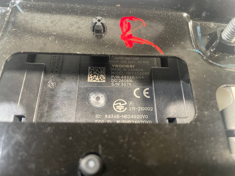 Load image into Gallery viewer, 2025-2026 ACURA ADX REAR RIGHT BLIND SPOT RADAR SENSOR MODULE W/BRACKET # 113965
