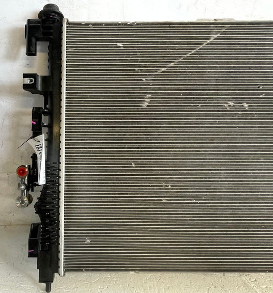 23-26 CHEVROLET EQUINOX ENGINE COOLING RADIATOR ASSEMBLY 1.5L 84989891
