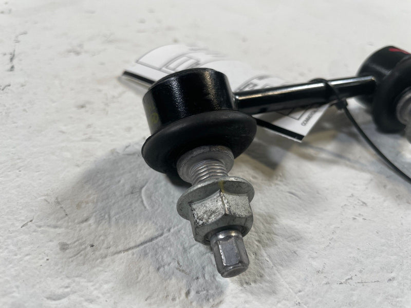 Load image into Gallery viewer, 2022-2025 HYUNDAI IONIQ 5 REAR RIGHT STABILIZER SWAY ANTI ROLL BAR LINK # 109827
