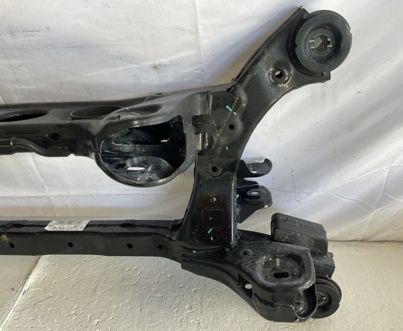 Load image into Gallery viewer, 24-25 HYUNDAI SANTA FE FWD REAR SUSPENSION CRADLE CROSSMEMBER SUBFRAME # 106962

