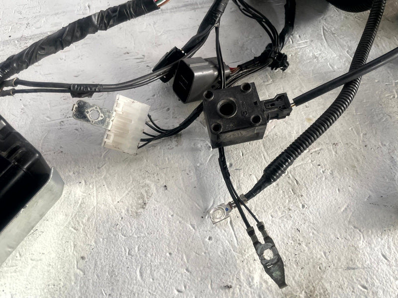 Load image into Gallery viewer, 2022-2023 MAZDA CX-5 FRONT ENGINE BAY FUSE BOX WIRE HARNESS KPF6-67-010 # 113794
