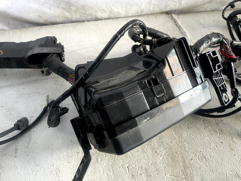 Load image into Gallery viewer, 2022-2023 MAZDA CX-5 FRONT ENGINE BAY FUSE BOX WIRE HARNESS KPF6-67-010 # 113794
