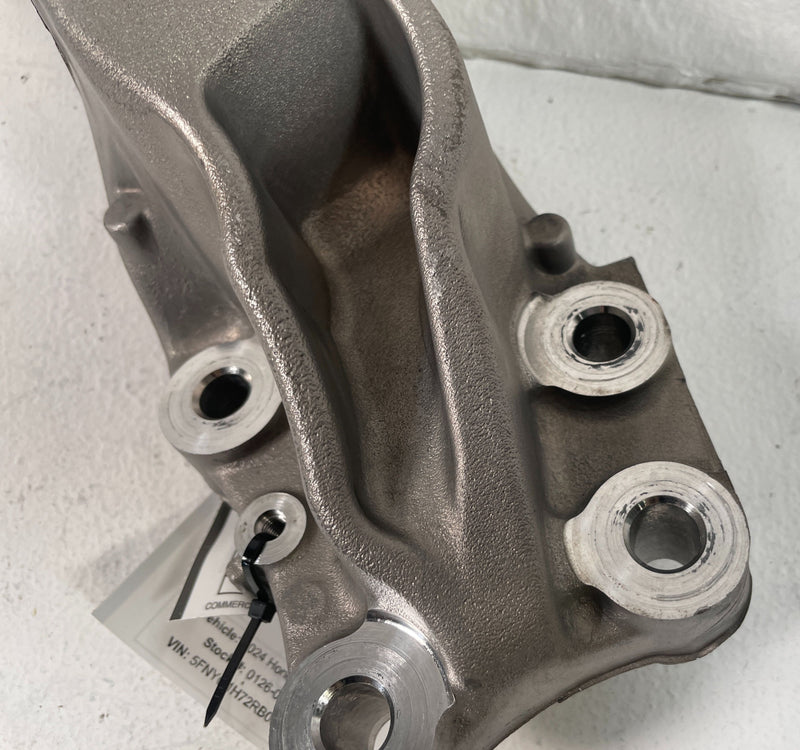 Load image into Gallery viewer, 2023 - 2025 HONDA PILOT REAR ENGINE MOUNT BRACKET 50610-T90-A01 # 105865
