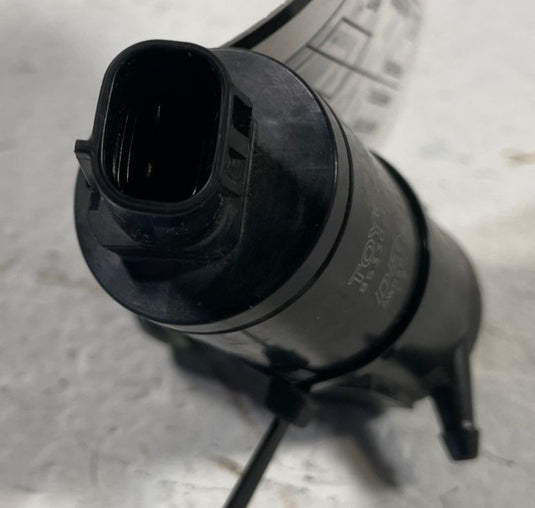 2016 - 2026 TOYOTA TUNDRA TACOMA CAMRY FRONT WINDSHIELD WASHER PUMP