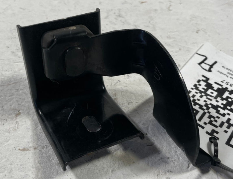 Load image into Gallery viewer, 22-26 TOYOTA TUNDRA LEFT AIR CONDITIONING HEAT EXCHANGER MOUNT BRACKET # 108357
