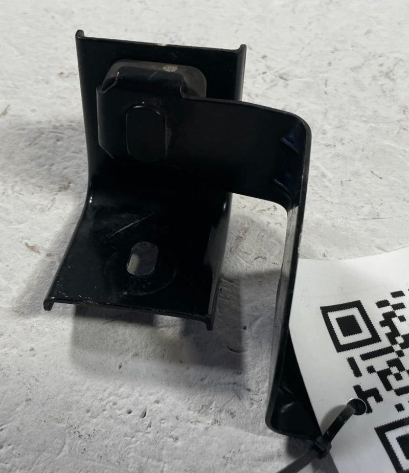 Load image into Gallery viewer, 22-26 TOYOTA TUNDRA LEFT AIR CONDITIONING HEAT EXCHANGER MOUNT BRACKET # 108357
