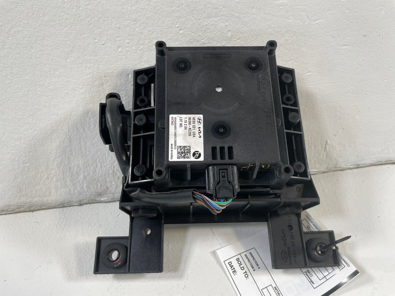 Load image into Gallery viewer, 23-25 HYUNDAI IONIQ 6 ELECTRIC VEHICLE PEDESTRIAN SOUND ALERT SPEAKER # 109797
