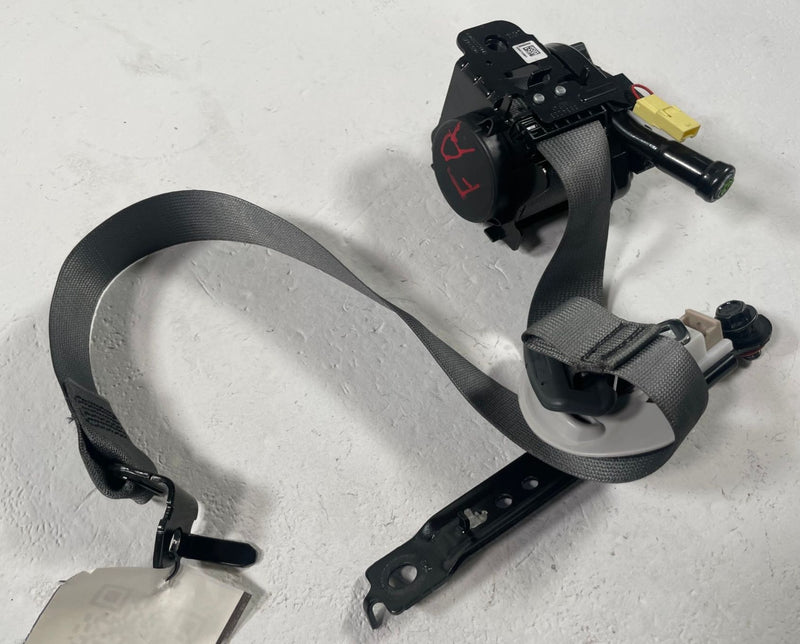 Load image into Gallery viewer, 2022 - 2026 HYUNDAI IONIQ 5 FRONT RIGHT PASSENGER SEAT BELT RETRACTOR # 112580
