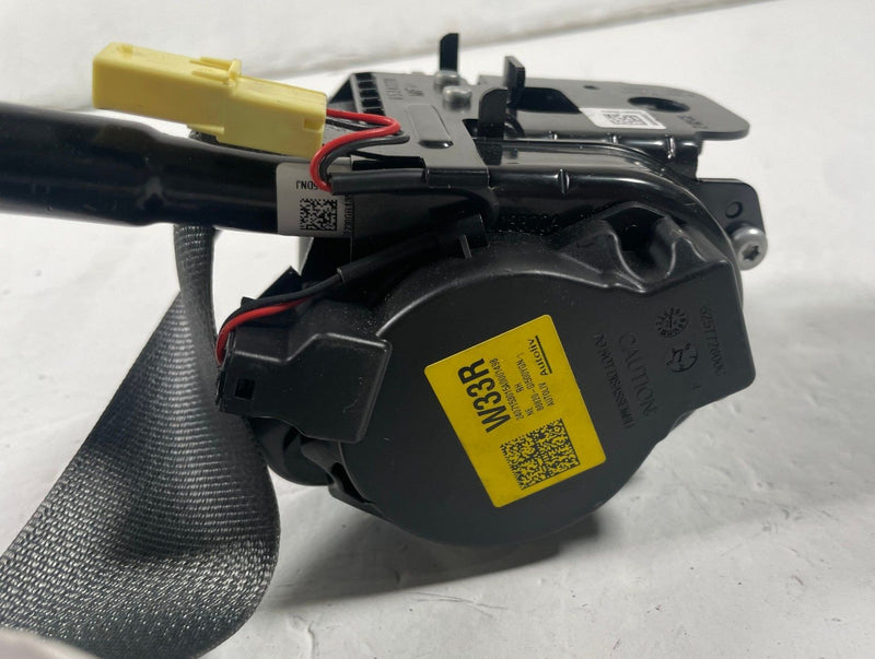 Load image into Gallery viewer, 2022 - 2026 HYUNDAI IONIQ 5 FRONT RIGHT PASSENGER SEAT BELT RETRACTOR # 112580
