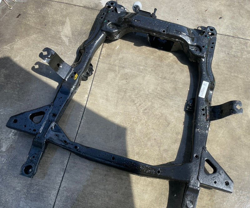 Load image into Gallery viewer, 25-26 CHEVROLET EQUINOX FWD FRONT SUSPENSION SUBFRAME CROSSMEMBER CRADLE #111402
