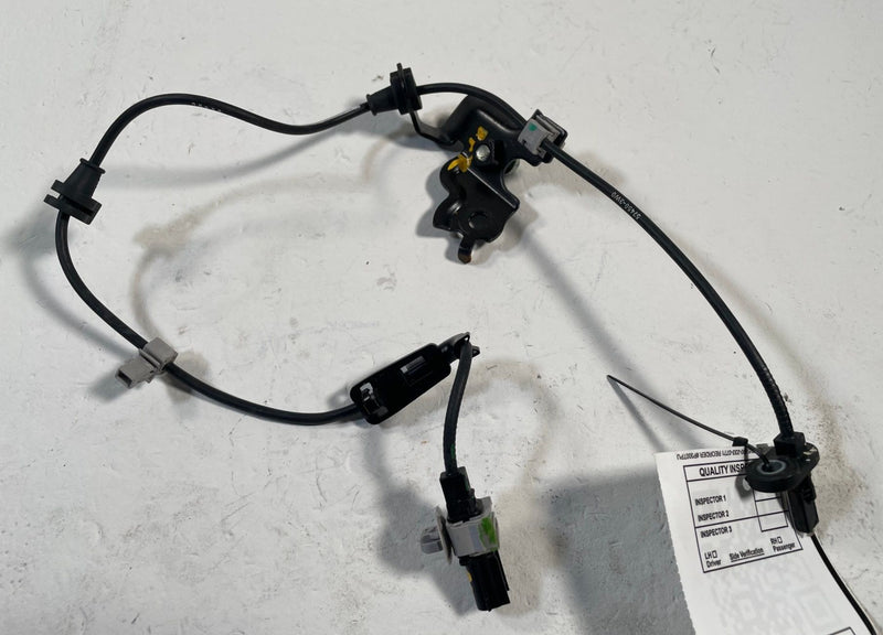 Load image into Gallery viewer, 2025 - 2026 ACURA ADX FRONT RIGHT PASSENGER SIDE ABS WHEEL SPEED SENSOR # 113962
