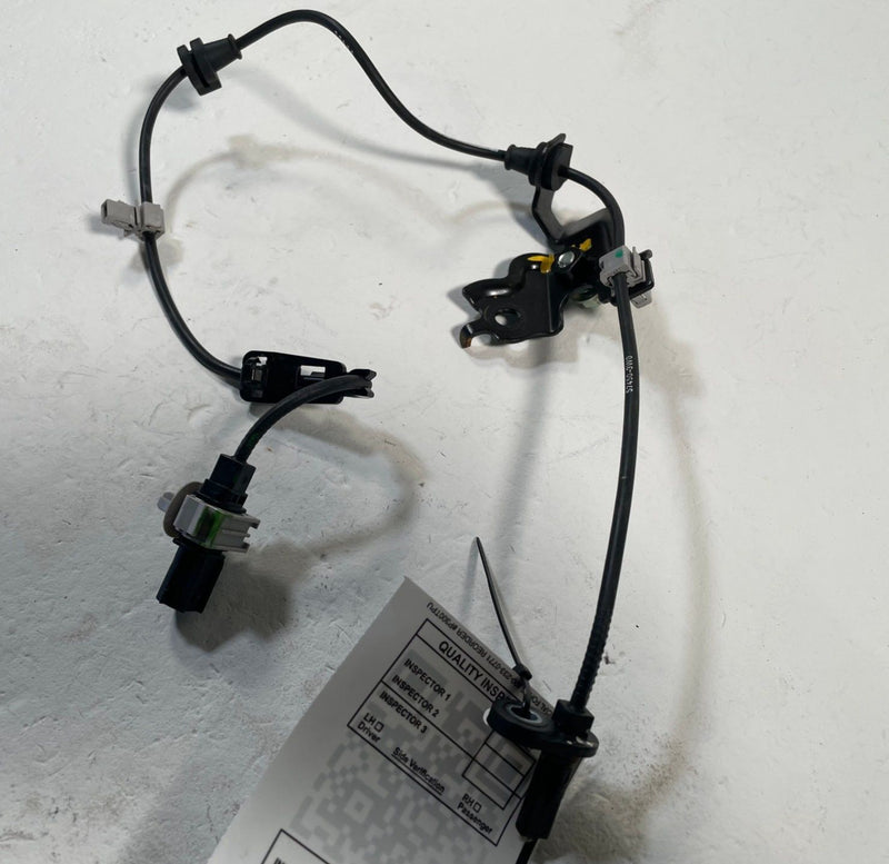 Load image into Gallery viewer, 2025 - 2026 ACURA ADX FRONT RIGHT PASSENGER SIDE ABS WHEEL SPEED SENSOR # 113962
