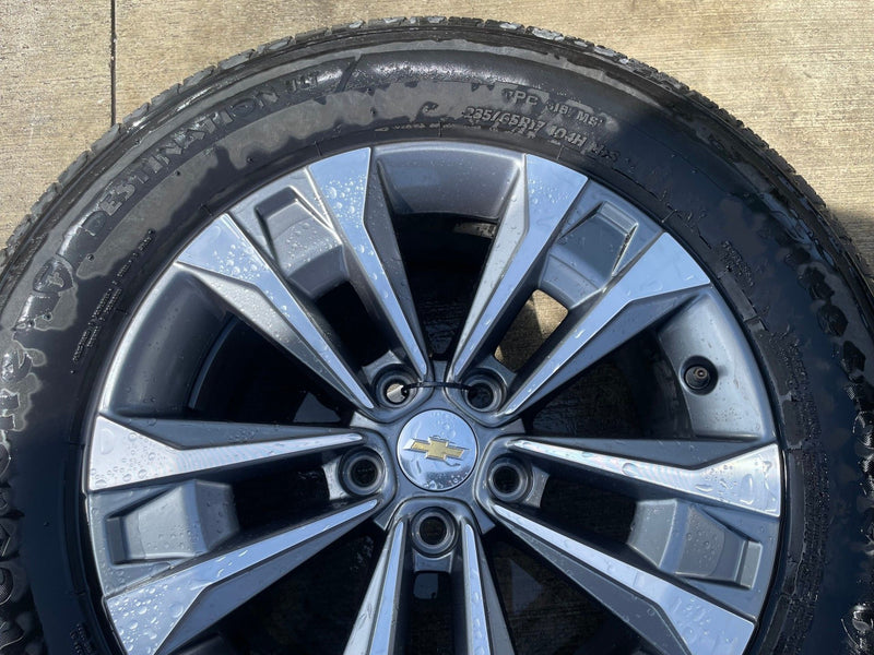 Load image into Gallery viewer, CHEVROLET EQUINOX LT 17x7-1/2 5 DOUBLE SPOKE ALLOY WHEEL RIM W/TIRE 25-26 111410
