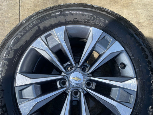 CHEVROLET EQUINOX LT 17x7-1/2 5 DOUBLE SPOKE ALLOY WHEEL RIM W/TIRE 25-26 111410