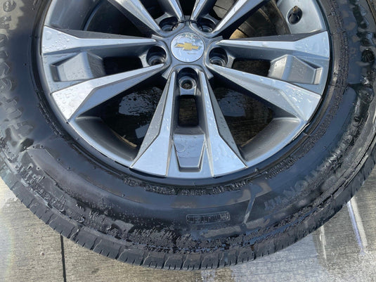 CHEVROLET EQUINOX LT 17x7-1/2 5 DOUBLE SPOKE ALLOY WHEEL RIM W/TIRE 25-26 111409