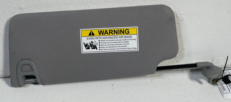 Load image into Gallery viewer, 2025-2026 ACURA ADX FRONT RIGHT PASSENGER SIDE SUN VISOR SUNVISOR GREY # 113961
